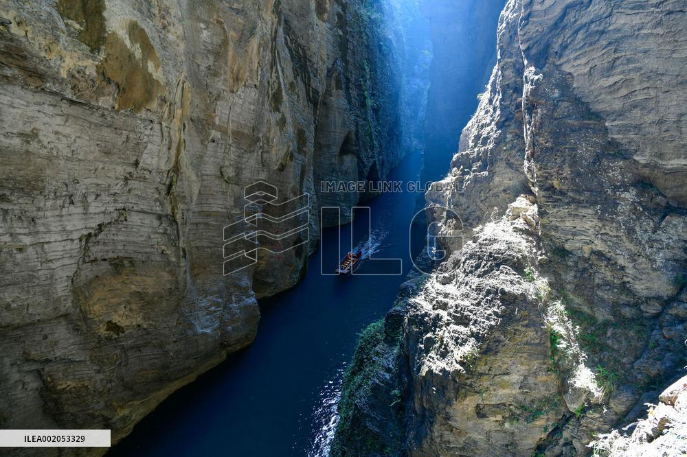 CHINA-HUBEI-HEFENG-CANYON-TOURISM (CN)