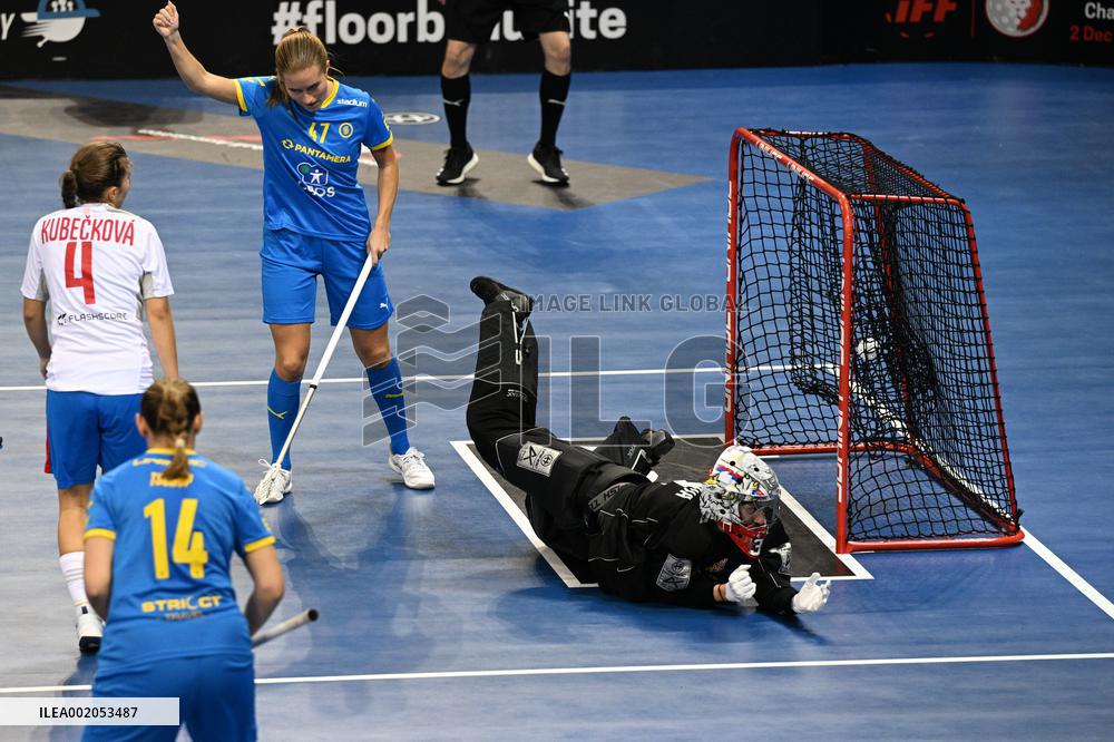 (SP)SINGAPORE-FLOORBALL-IFF WOMEN'S WORLD CHAMPIONSHIPS-CZECH REPUBLIC VS SWEDEN