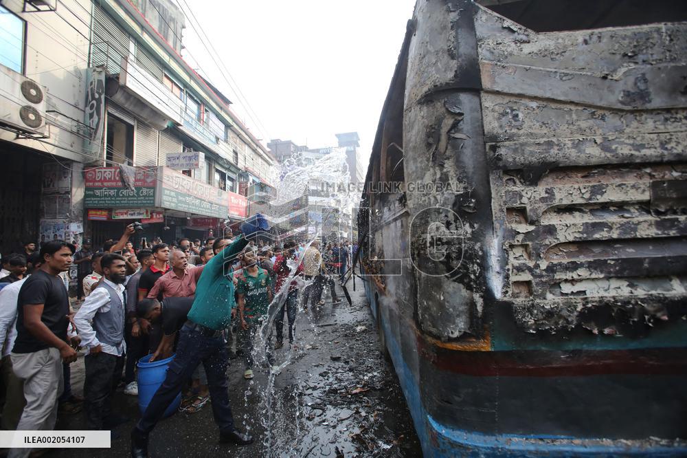 Protesters Set Fire To A Bus - Dhaka