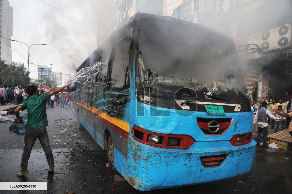 Protesters Set Fire To A Bus - Dhaka