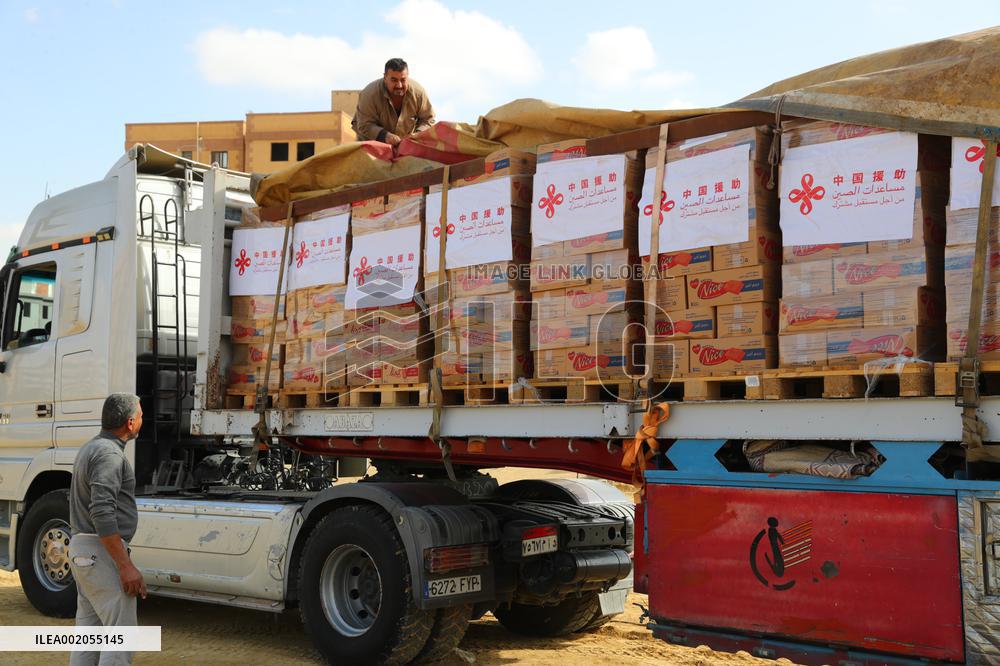 EGYPT-CAIRO-CHINA-GAZA-HUMANITARIAN AID SUPPLIES-HANDOVER