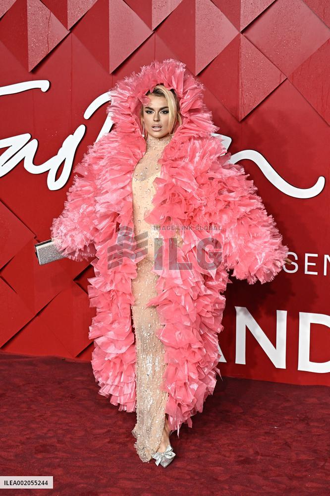 The Fashion Awards 2023 - Red Carpet - London