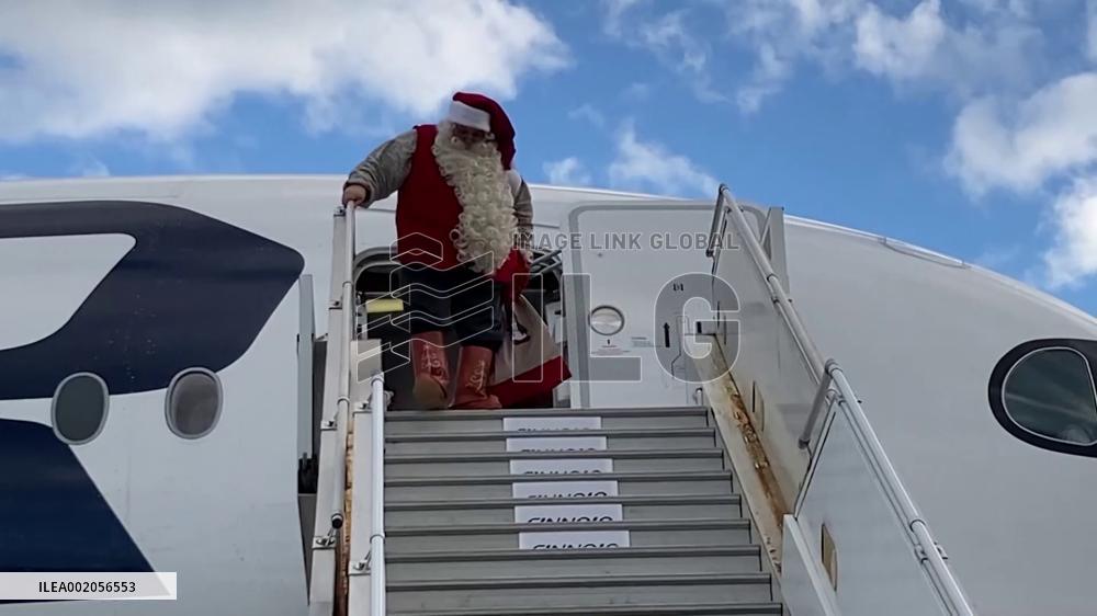 Santa Claus arrives in Japan from Finland