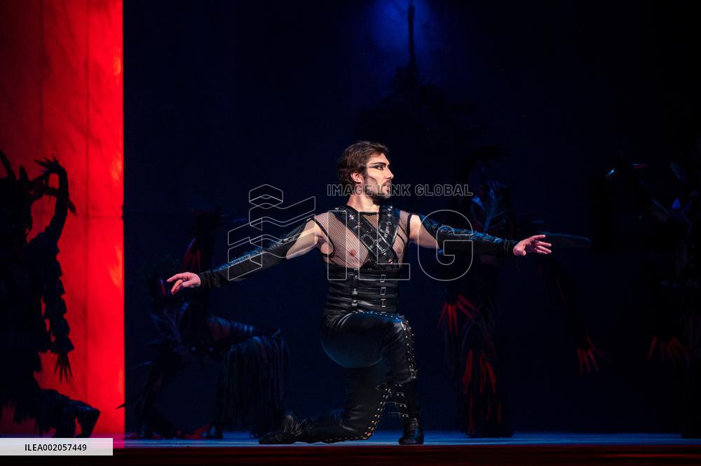 Pre-premiere viewing of Shadows of Forgotten Ancestors ballet in Lviv