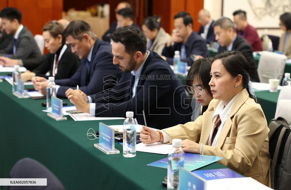 CHINA-YUNNAN-KUNMING-WORLD MEDIA SUMMIT-YUNNAN INTERNATIONAL COMMUNICATION FORUM-PANEL DISCUSSION (CN)