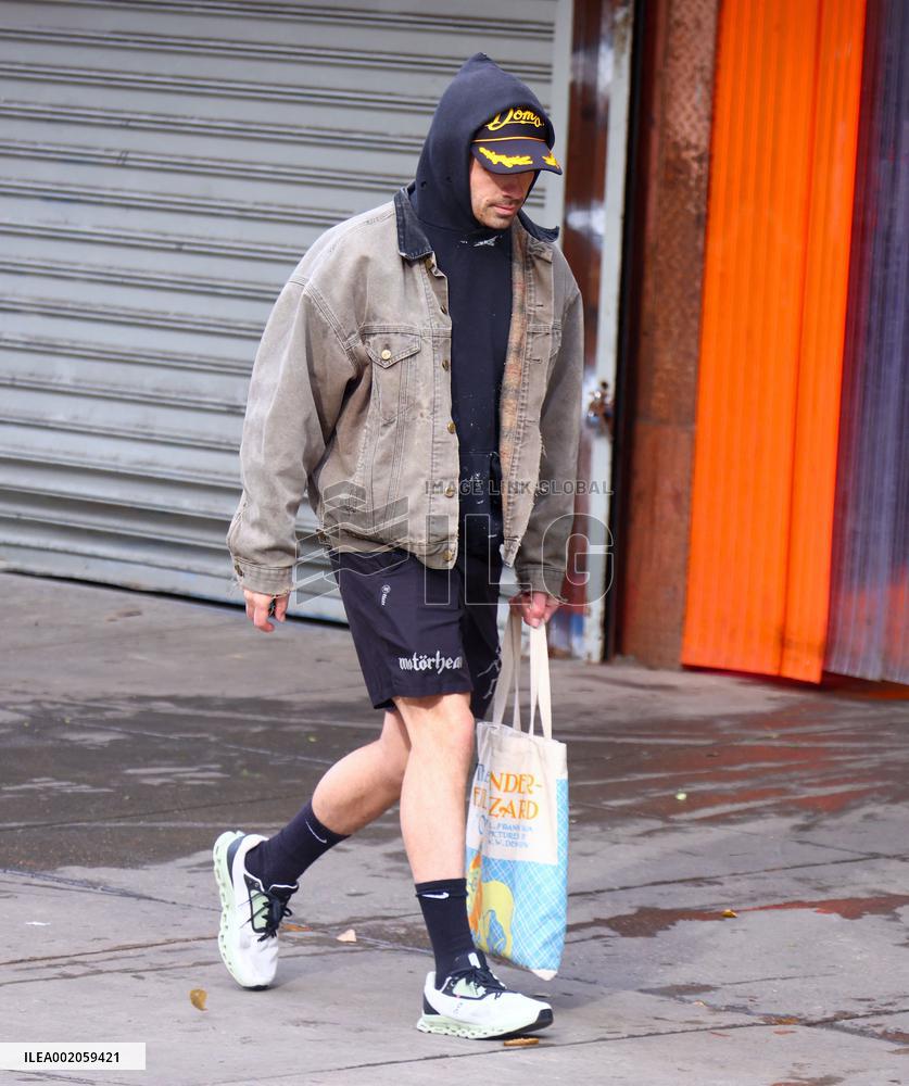 Joe Jonas out in New York