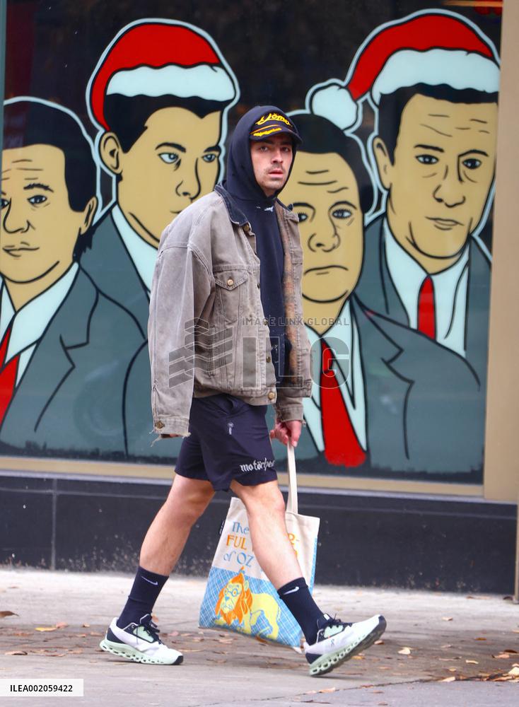 Joe Jonas out in New York