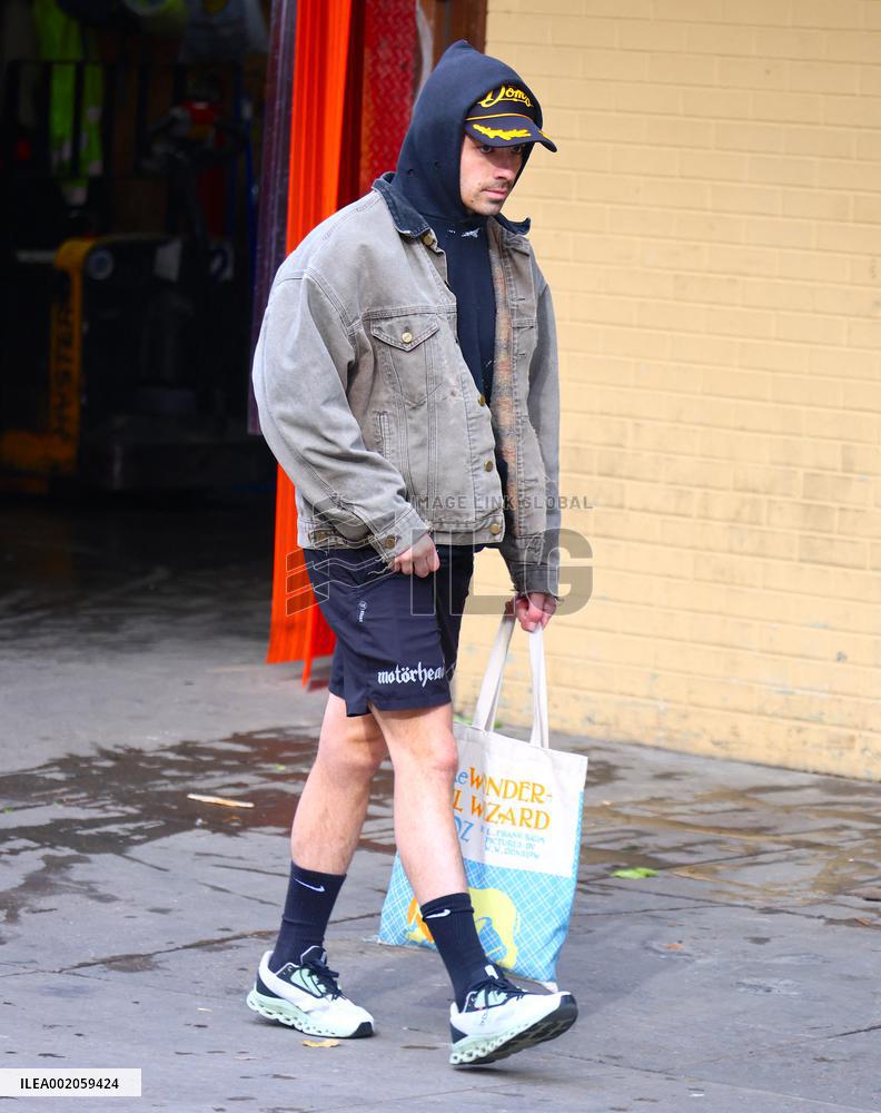 Joe Jonas out in New York