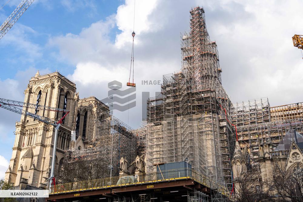 The Cross Of Notre-Dame De Paris Placed At The Top - Paris