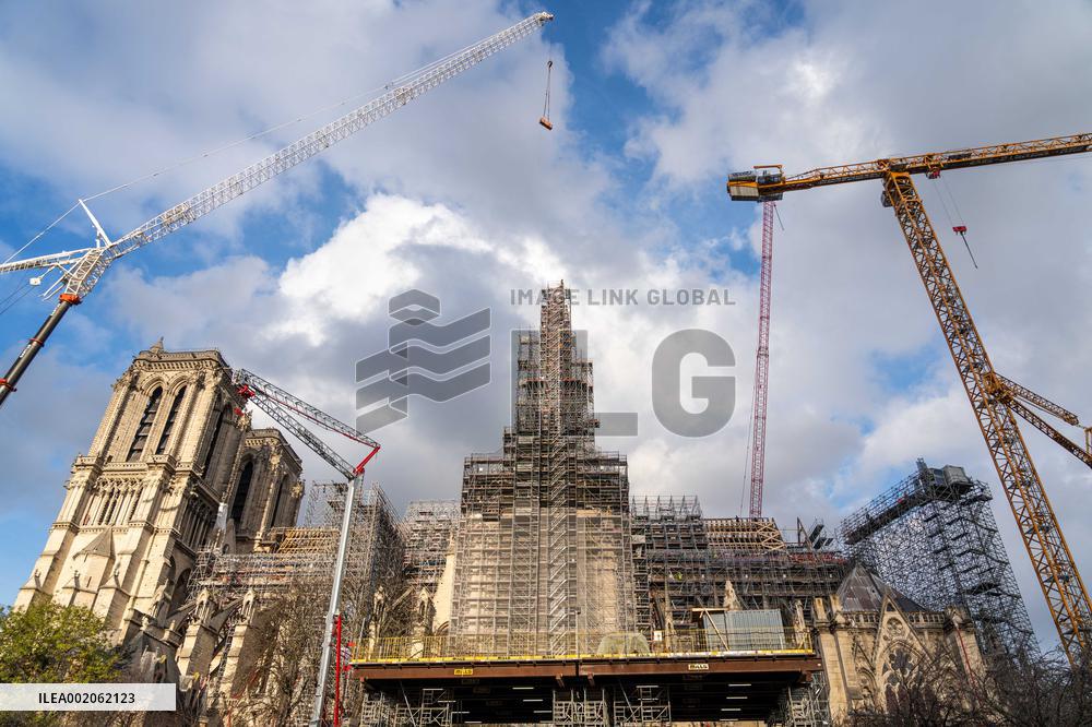 The Cross Of Notre-Dame De Paris Placed At The Top - Paris