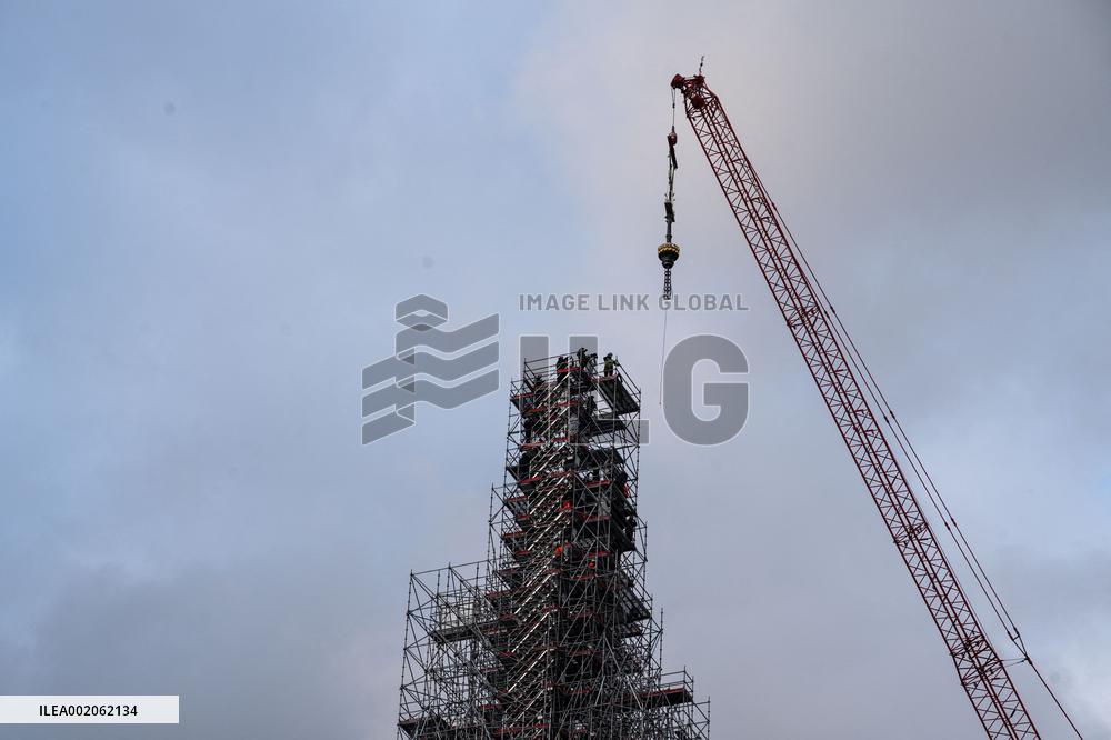 The Cross Of Notre-Dame De Paris Placed At The Top - Paris