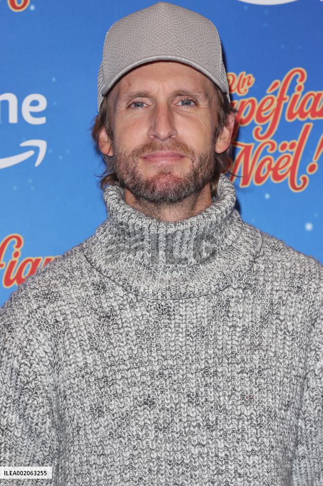 Un Stupefiant Noel Premiere - Paris