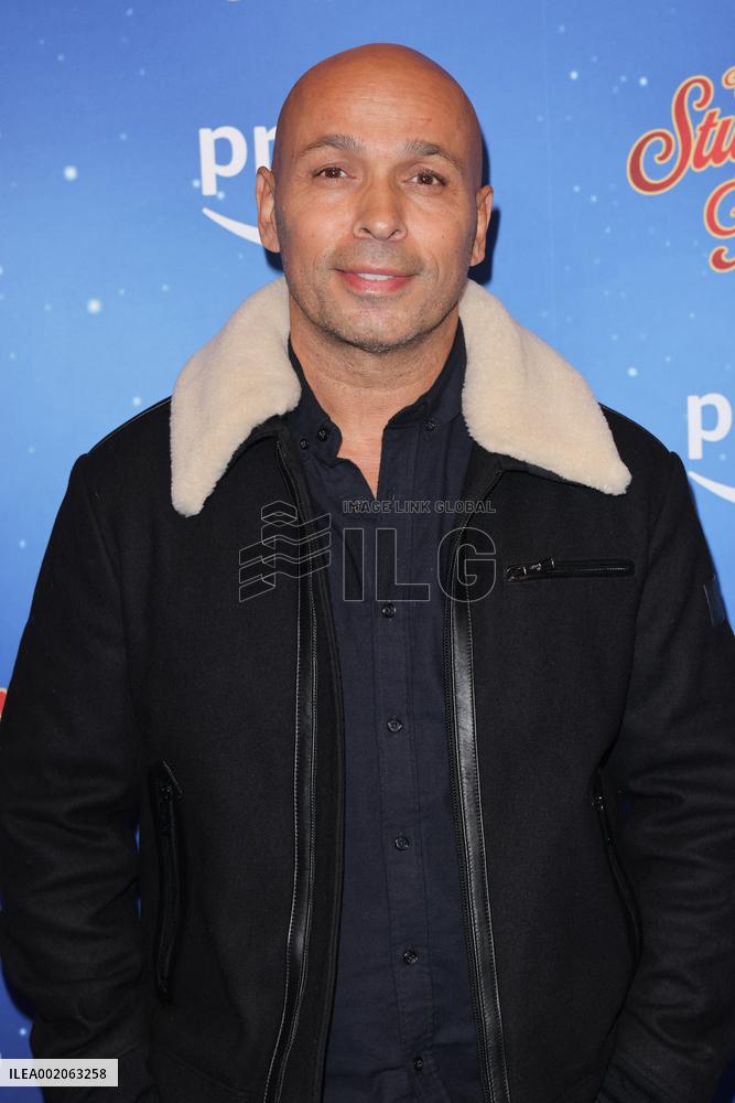 Un Stupefiant Noel Premiere - Paris