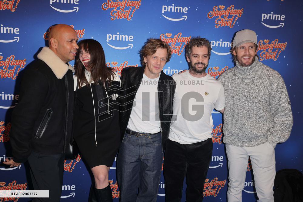 Un Stupefiant Noel Premiere - Paris