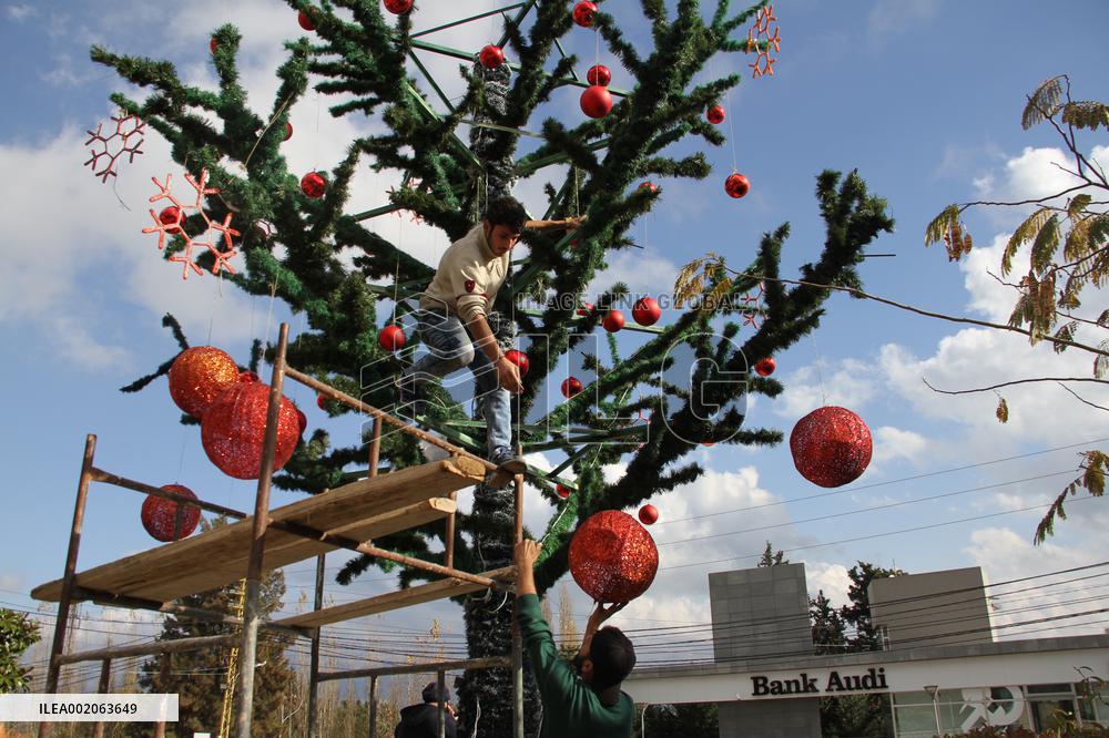 LEBANON-MARJAYOUN-CHRISTMAS DECORATIONS