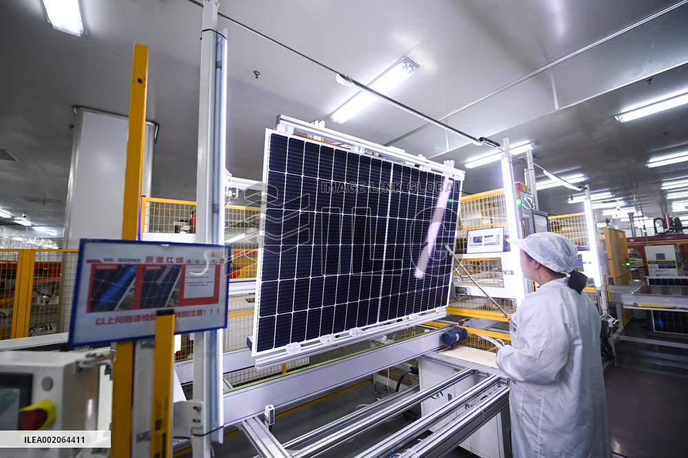 Xinhua Headlines: Zooming into strength, resilience and potential of Chinese economy