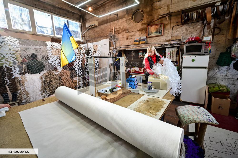 Making winter camouflage netting in Zaporizhzhia