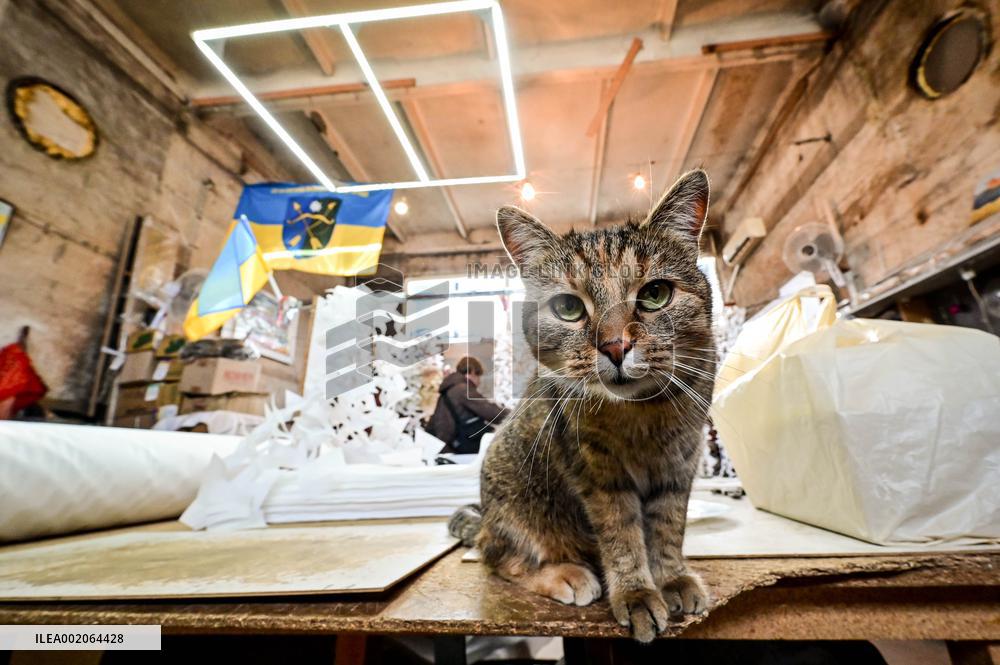 Making winter camouflage netting in Zaporizhzhia