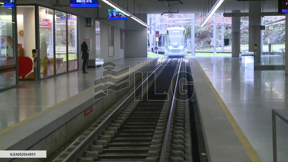 Made-in-China metro train goes into operation in northern Portugal