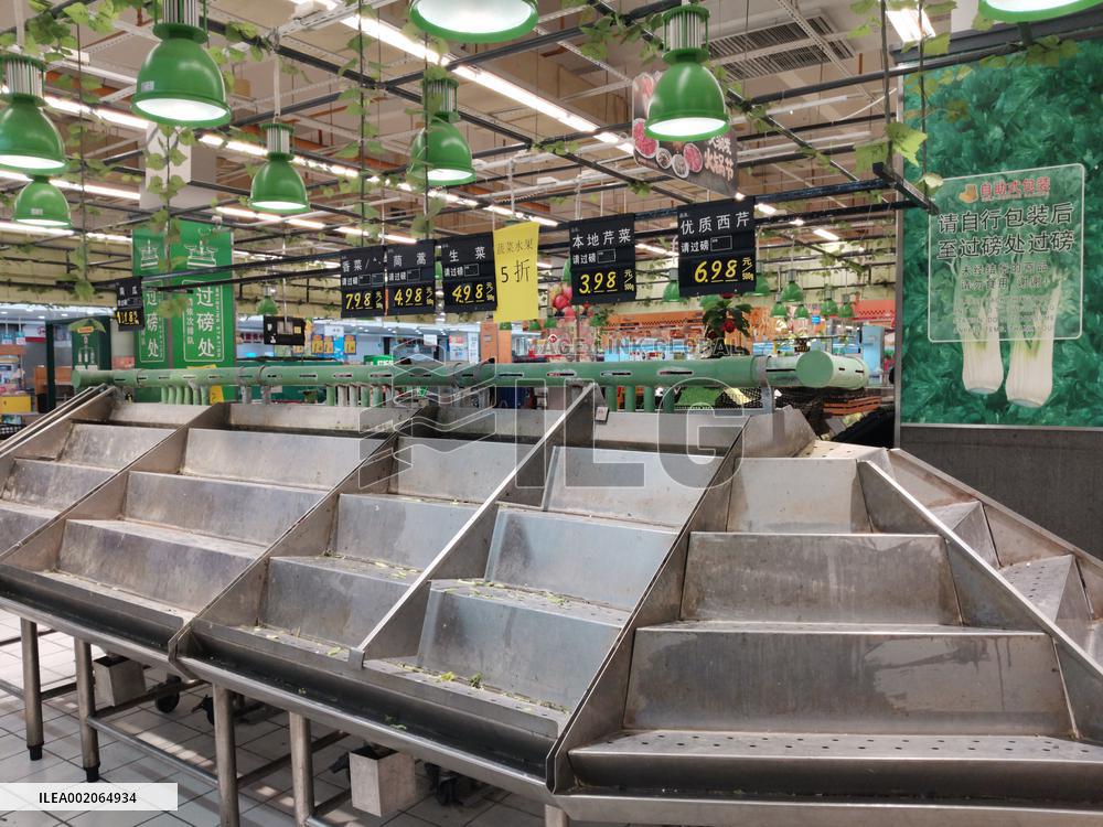 Rt-mart Close in Yichang