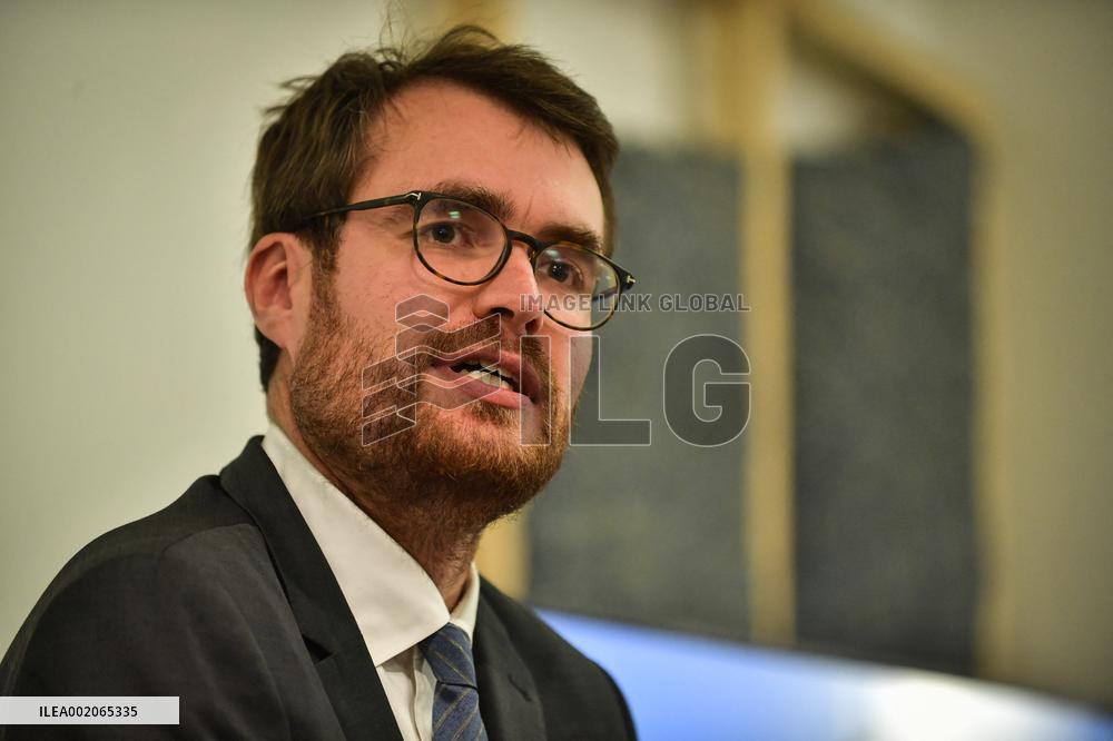 Press Conference On A Food Waste Collection And Recycling Plan - Paris