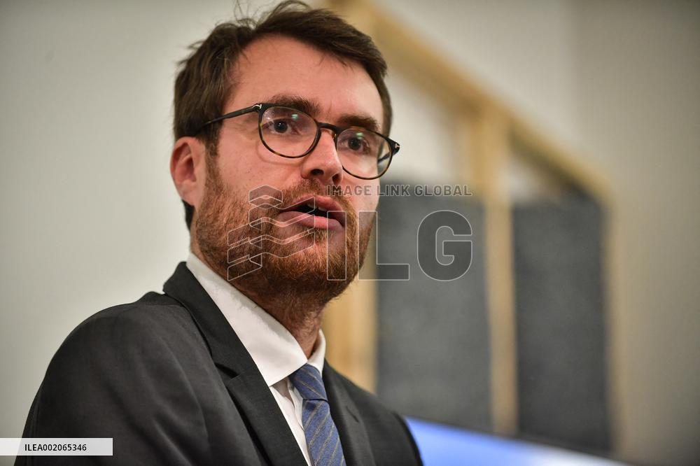 Press Conference On A Food Waste Collection And Recycling Plan - Paris