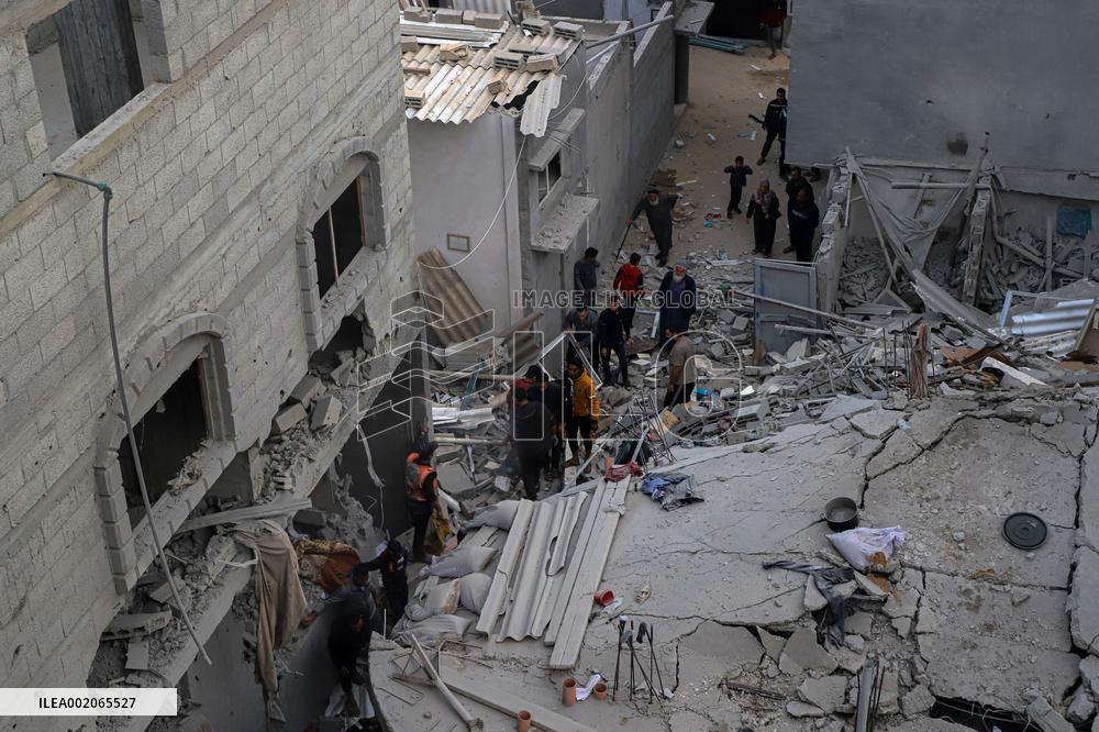 MIDEAST-GAZA-KHAN YOUNIS-AIRSTRIKE