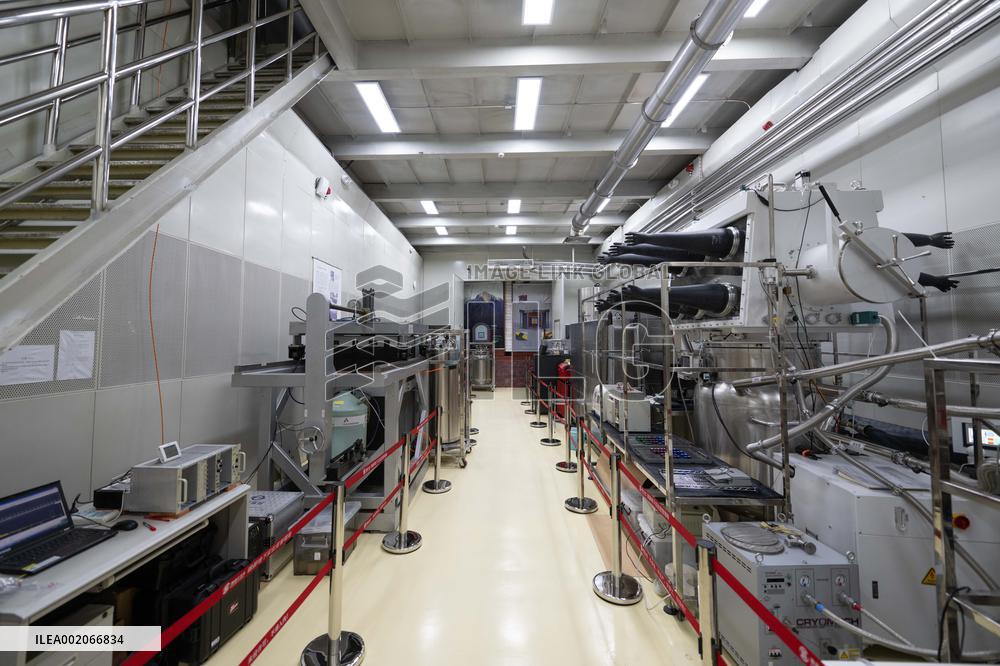 Xinhua Headlines: World's deepest underground lab expanded to help China detect dark matter