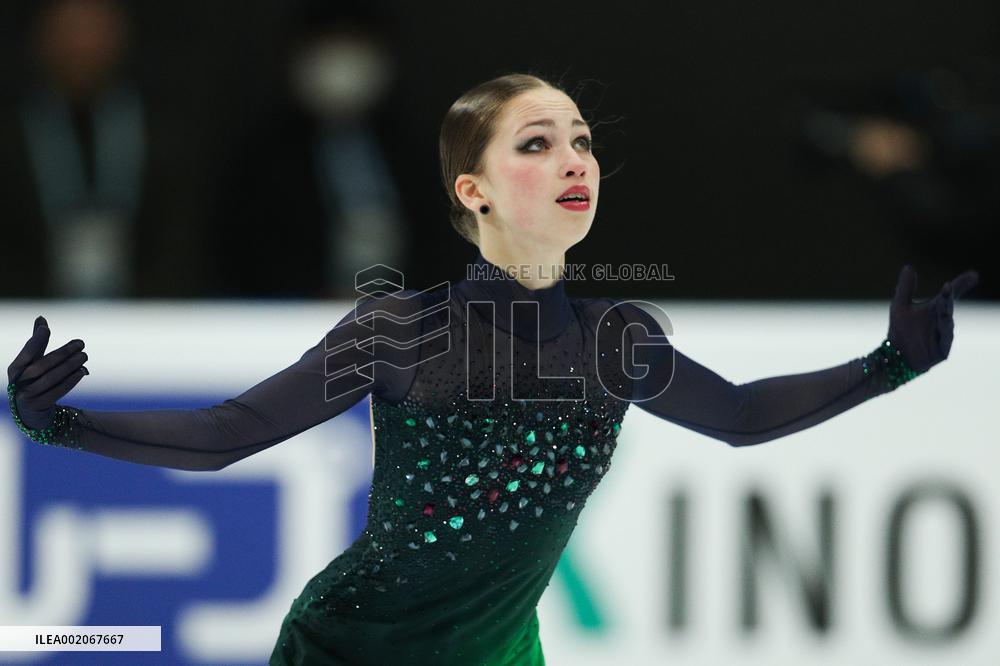 (SP)CHINA-BEIJING-FIGURE SKATING-ISU GRAND PRIX FINAL-WOMEN(CN)