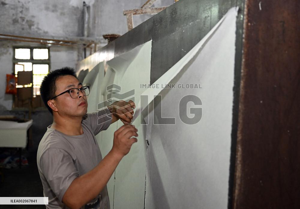 CHINA-ANHUI-JINGXIAN-TRADITIONAL PAPERMAKING-XUAN PAPER (CN)