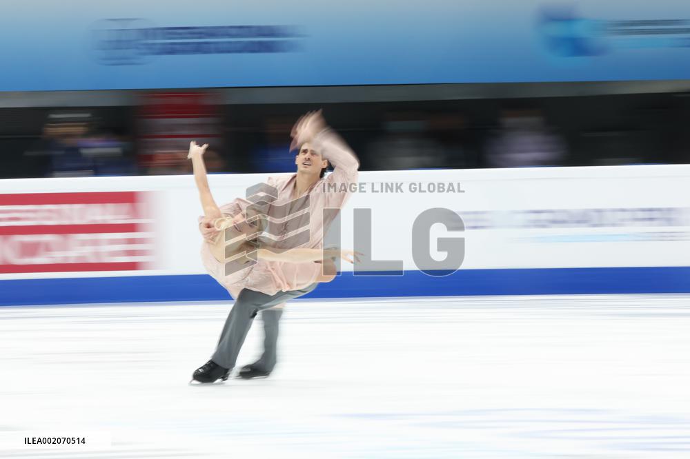 (SP)CHINA-BEIJING-FIGURE SKATING-ISU GRAND PRIX FINAL-ICE DANCE(CN)