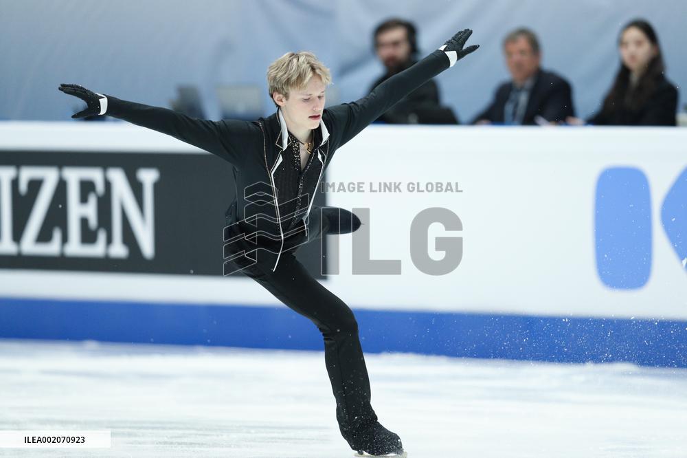 (SP)CHINA-BEIJING-FIGURE SKATING-ISU GRAND PRIX FINAL-MEN (CN)