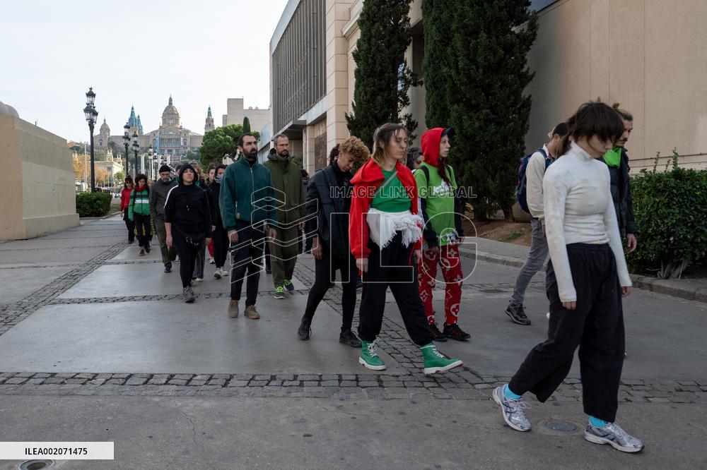 Artists perform in favor of Palestine and against Israel's attack on Gaza - Barcelona