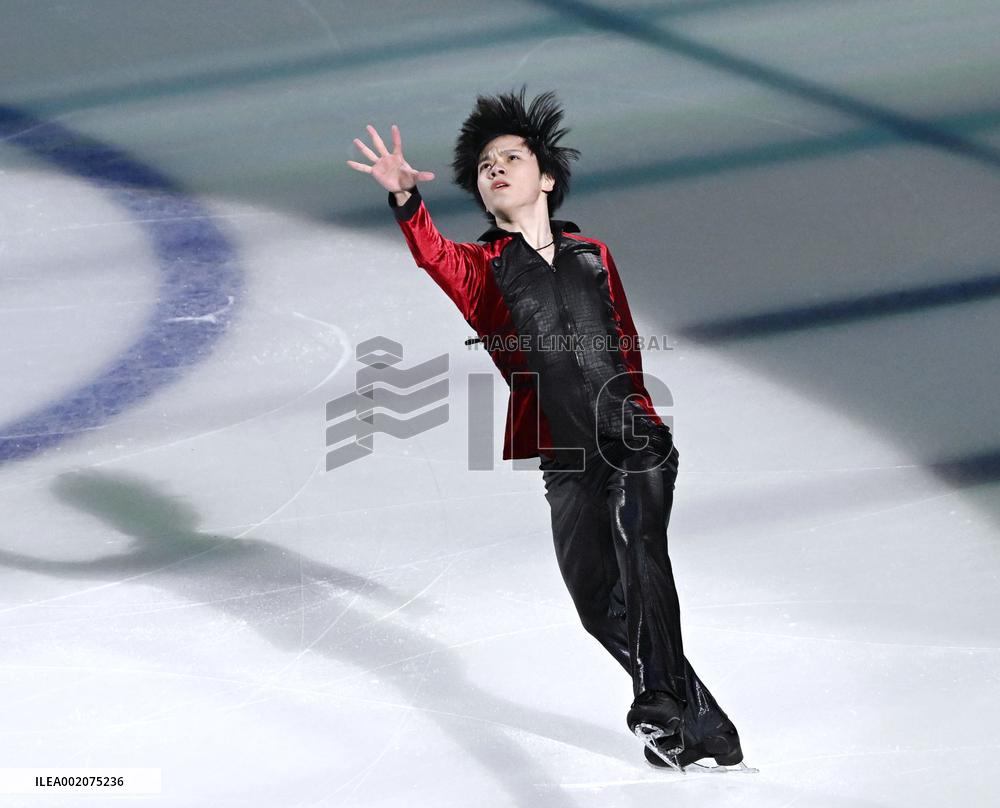 Figure skating: exhibition gala after Grand Prix Final