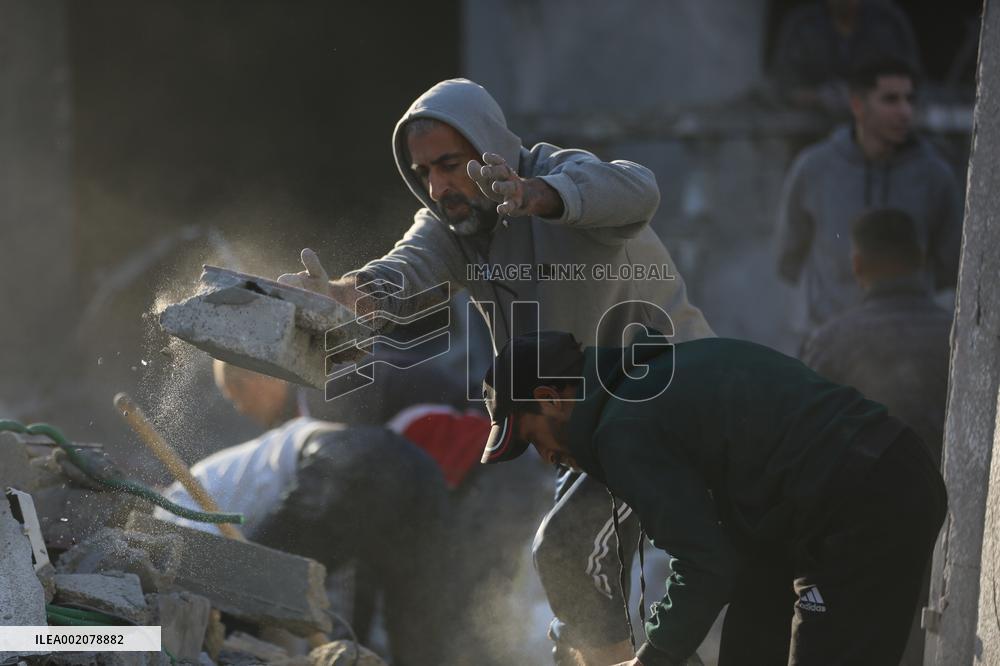 MIDEAST-GAZA-MAGHAZI REFUGEE CAMP-AIRSTRIKE