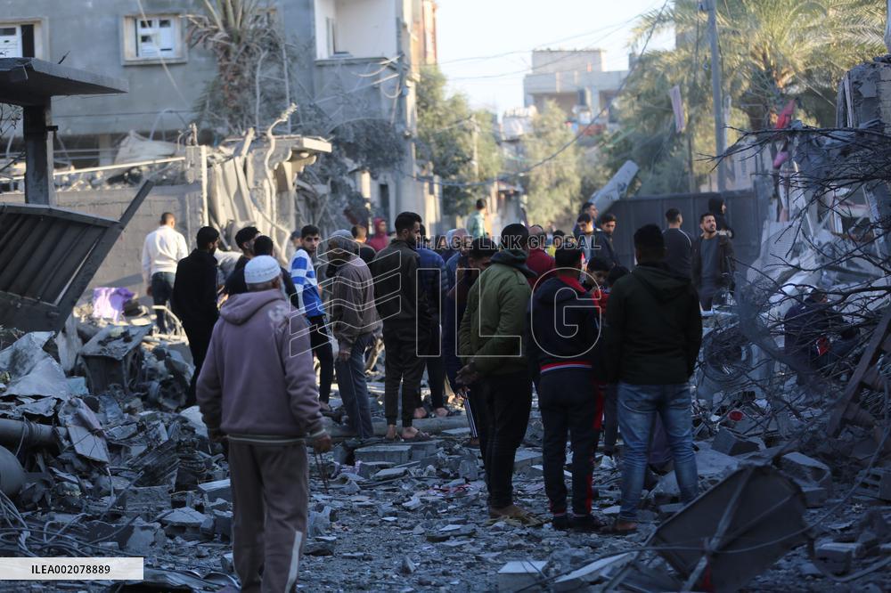 MIDEAST-GAZA-MAGHAZI REFUGEE CAMP-AIRSTRIKE