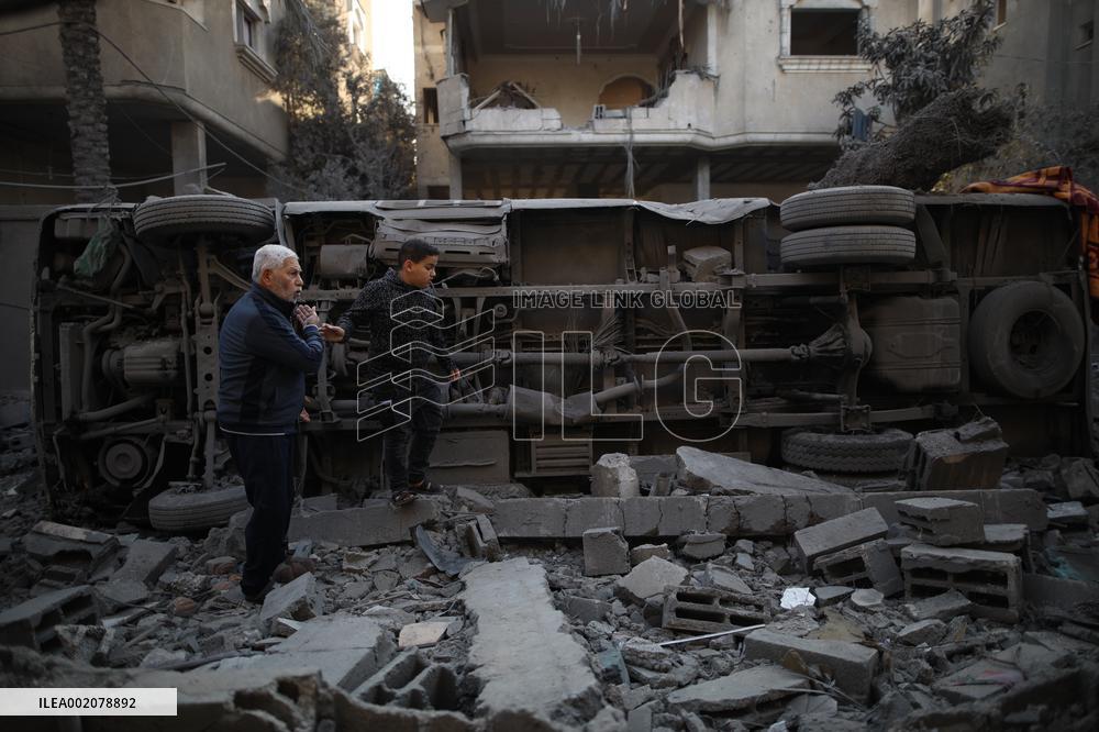MIDEAST-GAZA-MAGHAZI REFUGEE CAMP-AIRSTRIKE