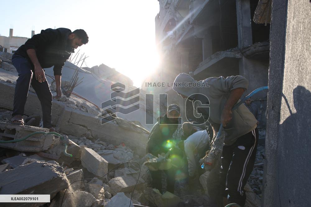 XINHUA PHOTOS OF THE DAY