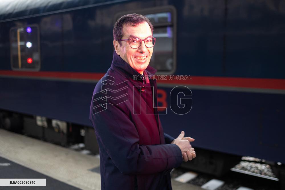 Arrival of the Berlin-Paris night train - Paris