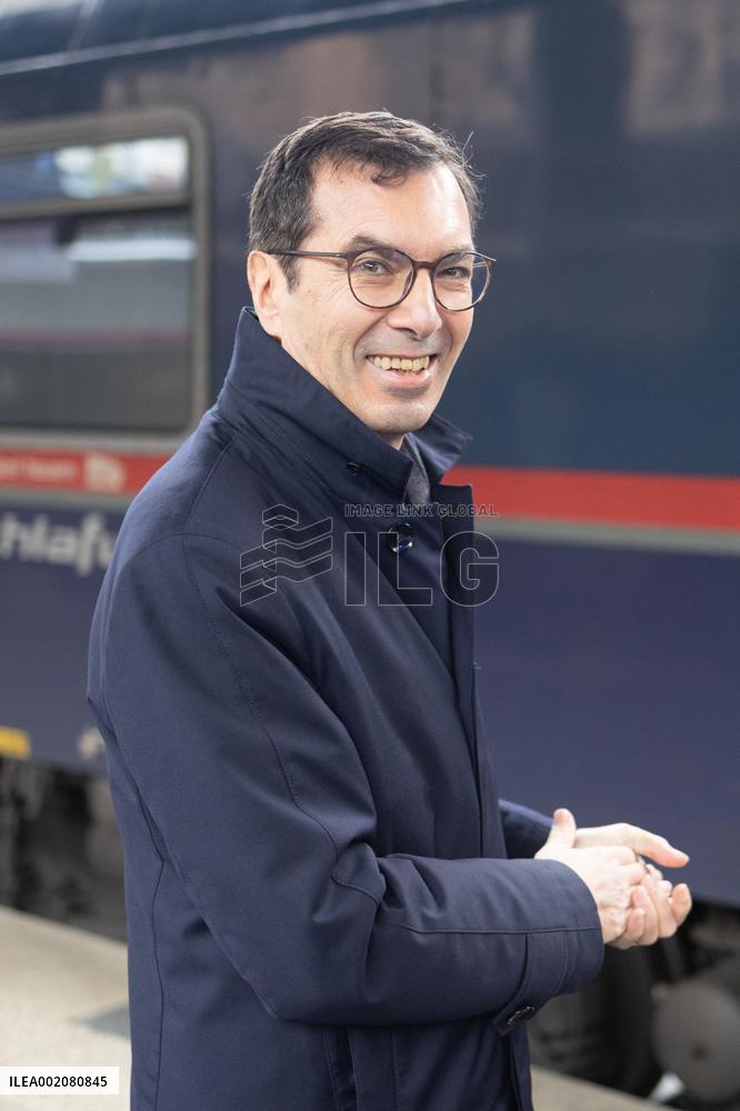 Arrival of the Berlin-Paris night train - Paris