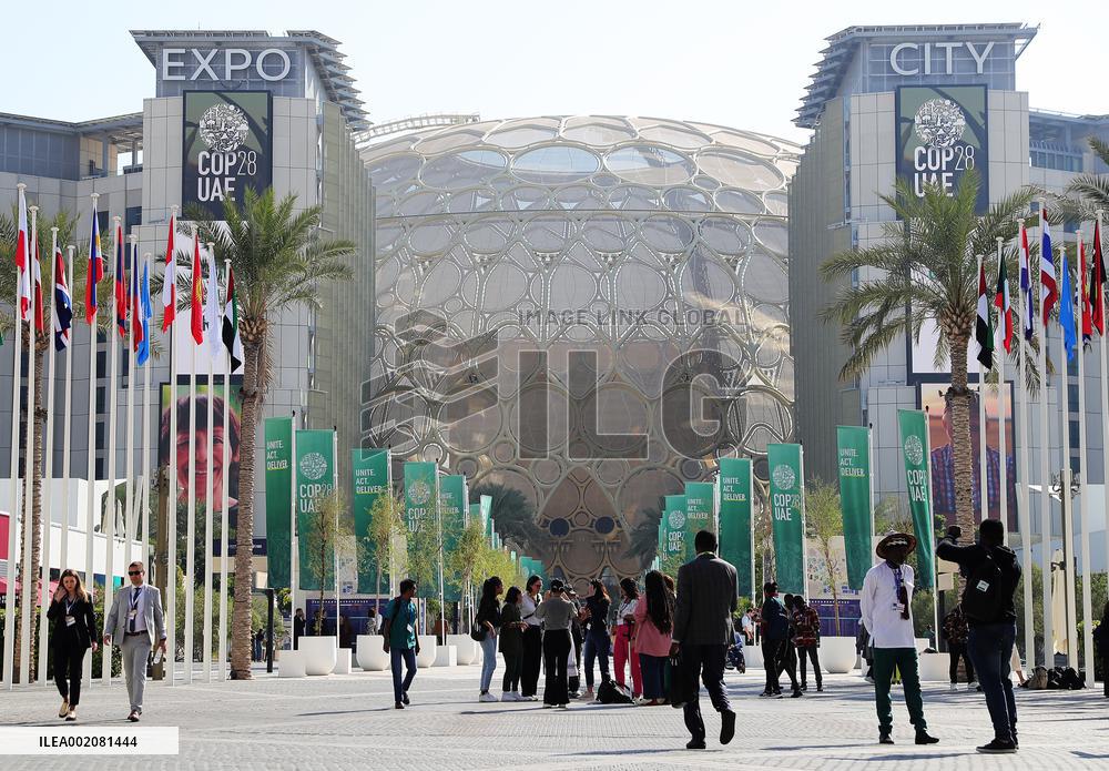 UAE-DUBAI-COP28-PROLONGING