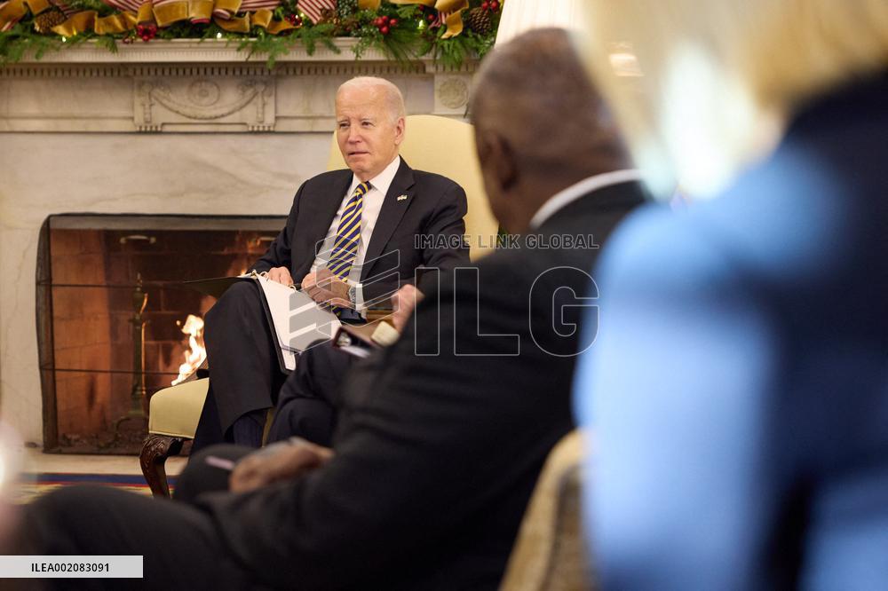 Zelensky Meets Biden After US $ 61bn Aid Package Stalls