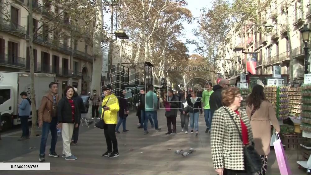 Small business owner sees recovering tourism in Spain