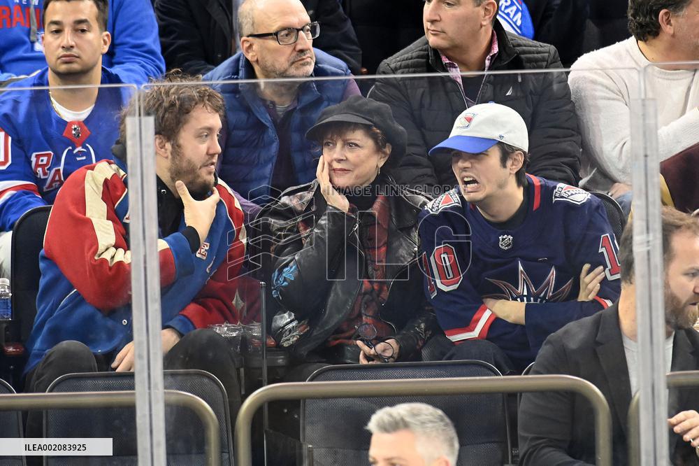 Susan Sarandon During A Hockey Match - NYC