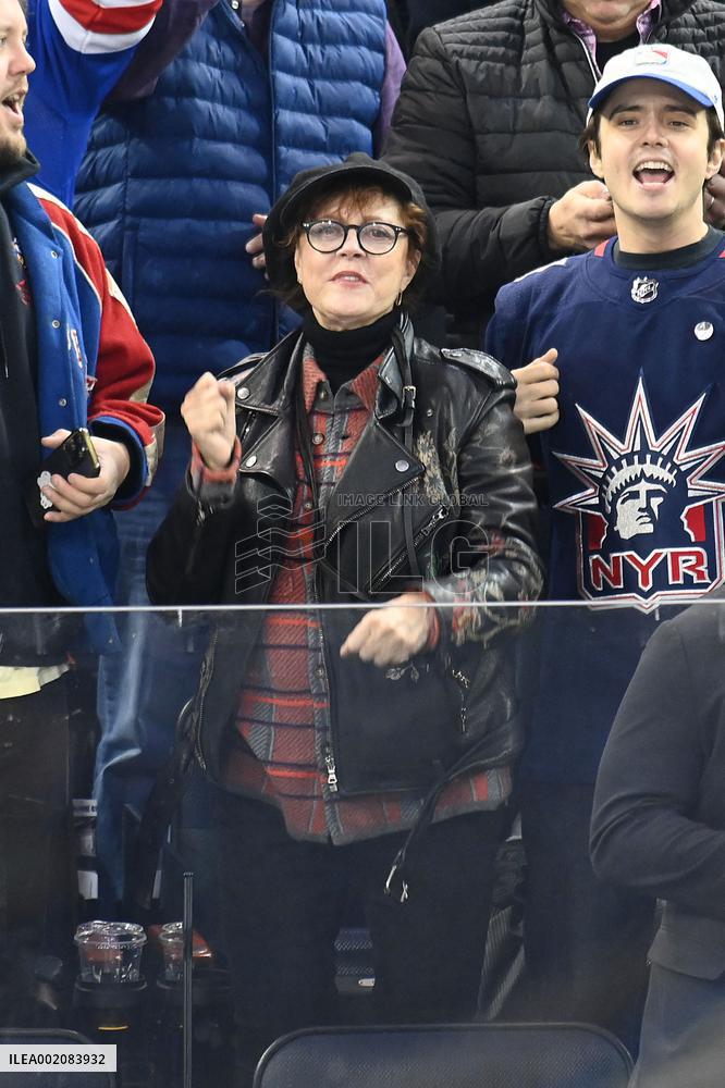 Susan Sarandon During A Hockey Match - NYC