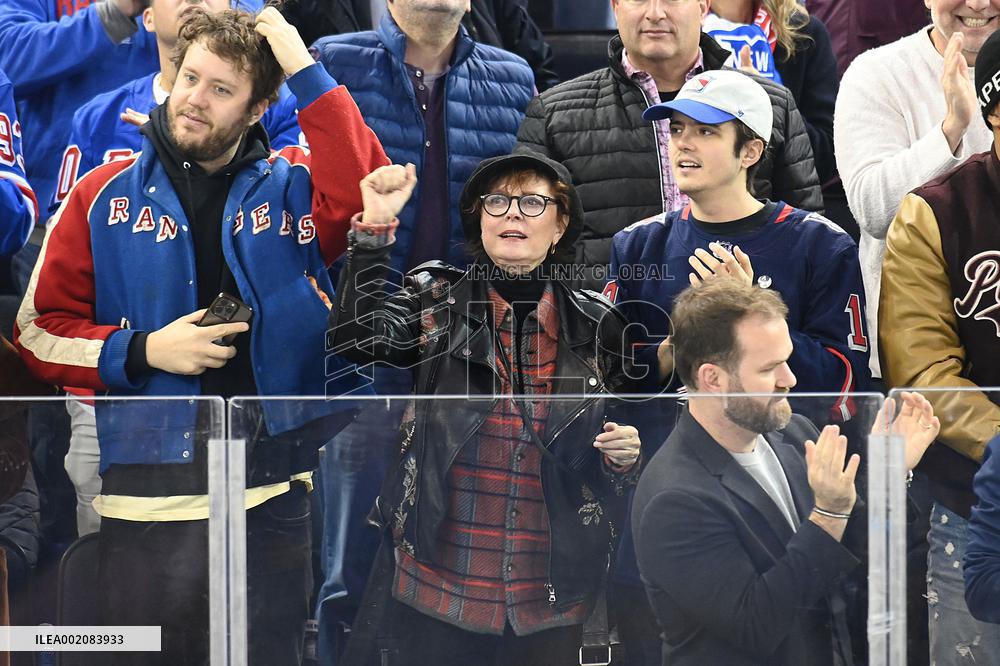 Susan Sarandon During A Hockey Match - NYC