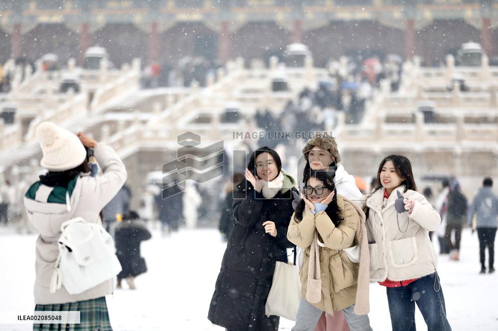 CHINA-BEIJING-PALACE MUSEUM-SNOWFALL (CN)