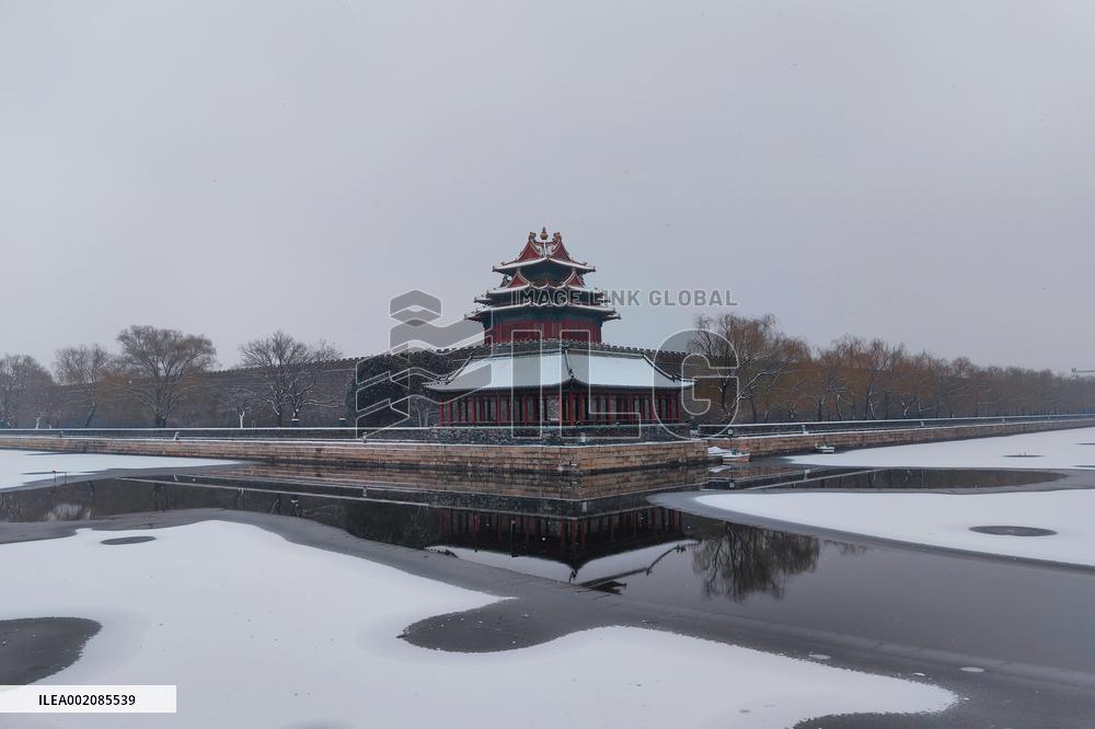 CHINA-BEIJING-PALACE MUSEUM-SNOWFALL (CN)