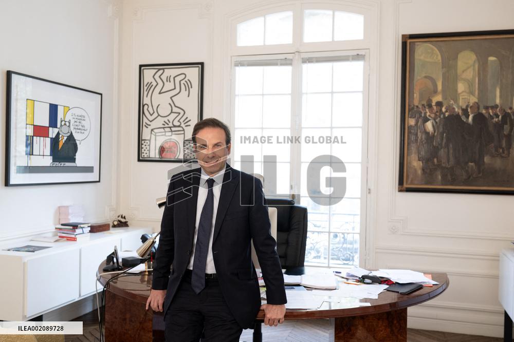 Lawyer, Pierre Hoffman - Paris