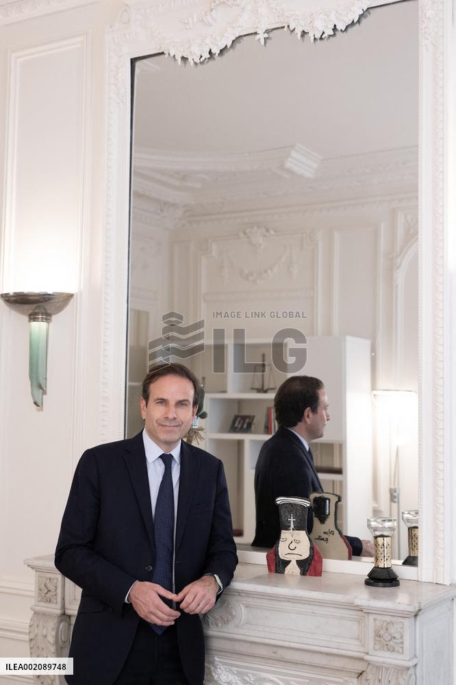 Lawyer, Pierre Hoffman - Paris